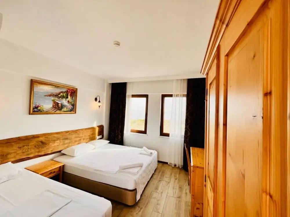 Sukha Inn Otel & Beach