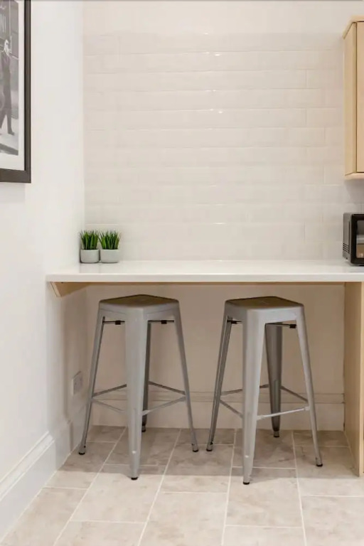 Perfect City Centre Location 50M From Princes St