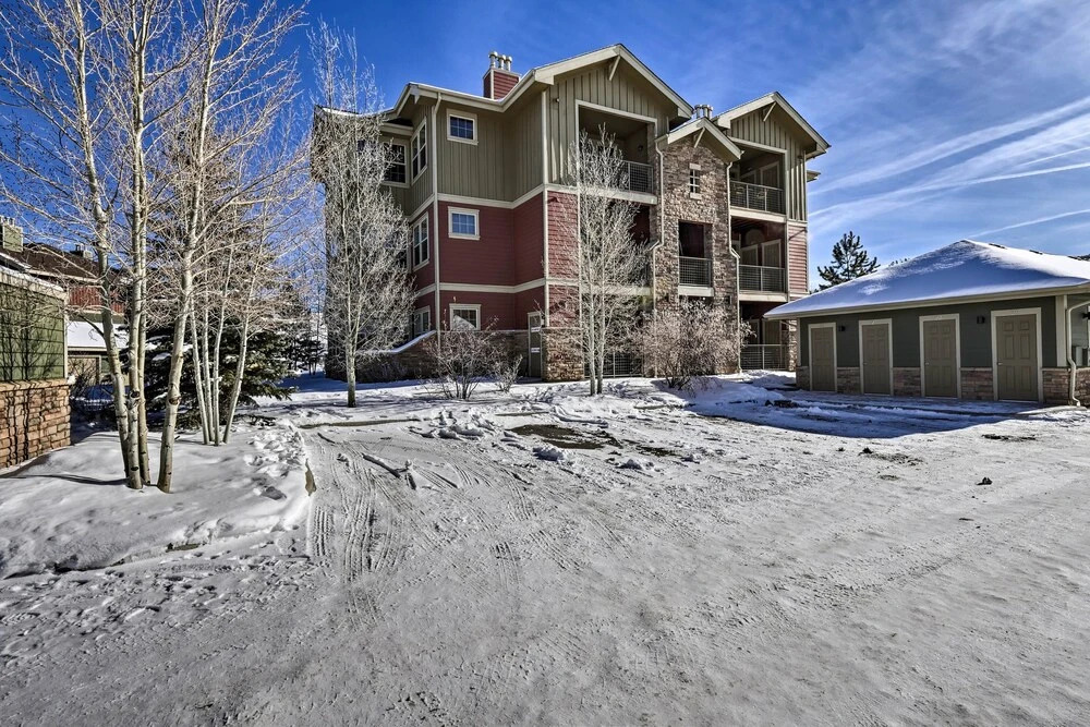 Granby Getaway: Cozy Condo Only 2 Mi to Ski Slopes