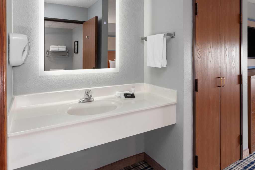 AmericInn by Wyndham Appleton North/Little Chute