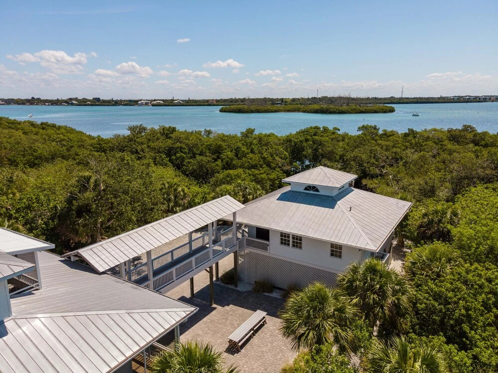 Sable Palm Hidden Gem 4 Bedroom Home by Redawning