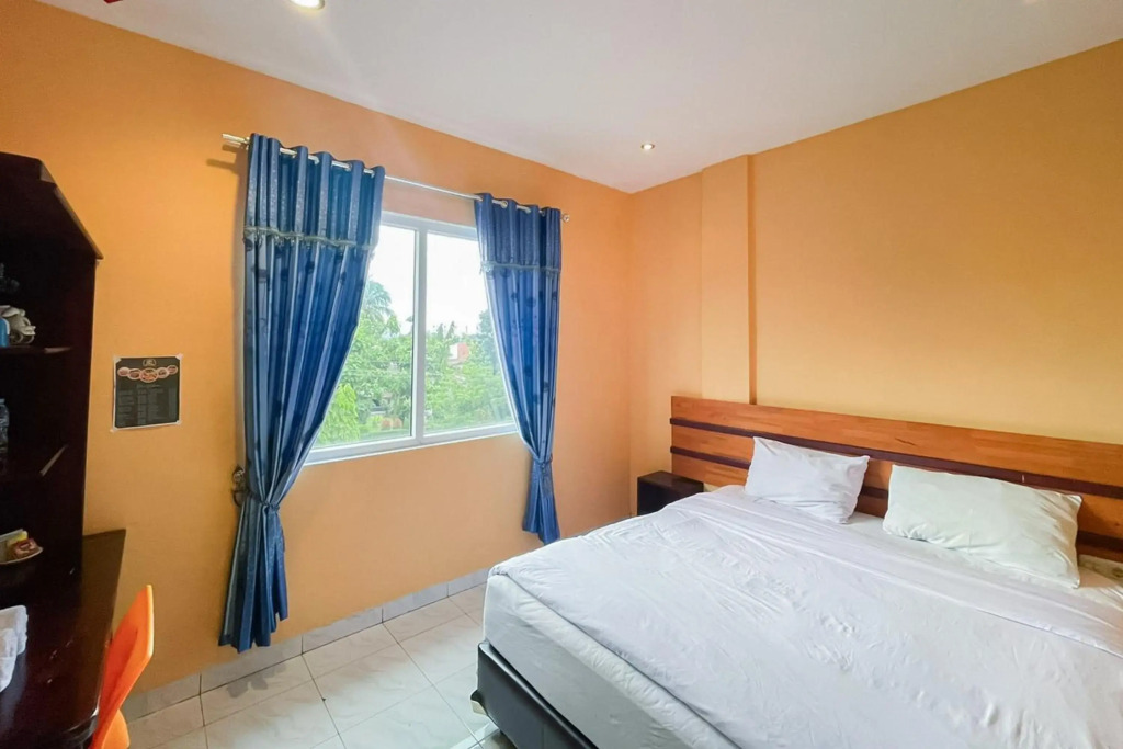 RedDoorz at Hotel Anda Pematang Siantar