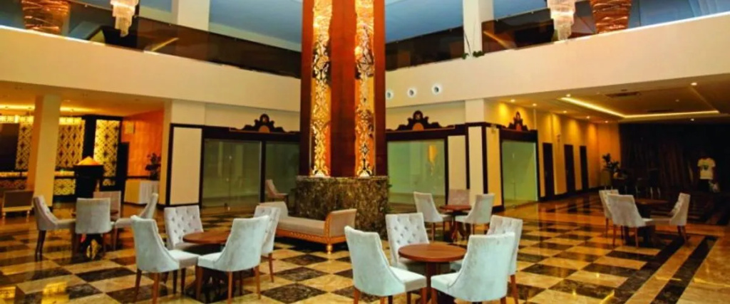 Throne Beach Resort & Spa - Ultra All Inclusive