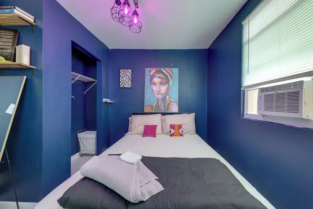 Pet-friendly Fort Lauderdale Home: 8 Mi to Beach!