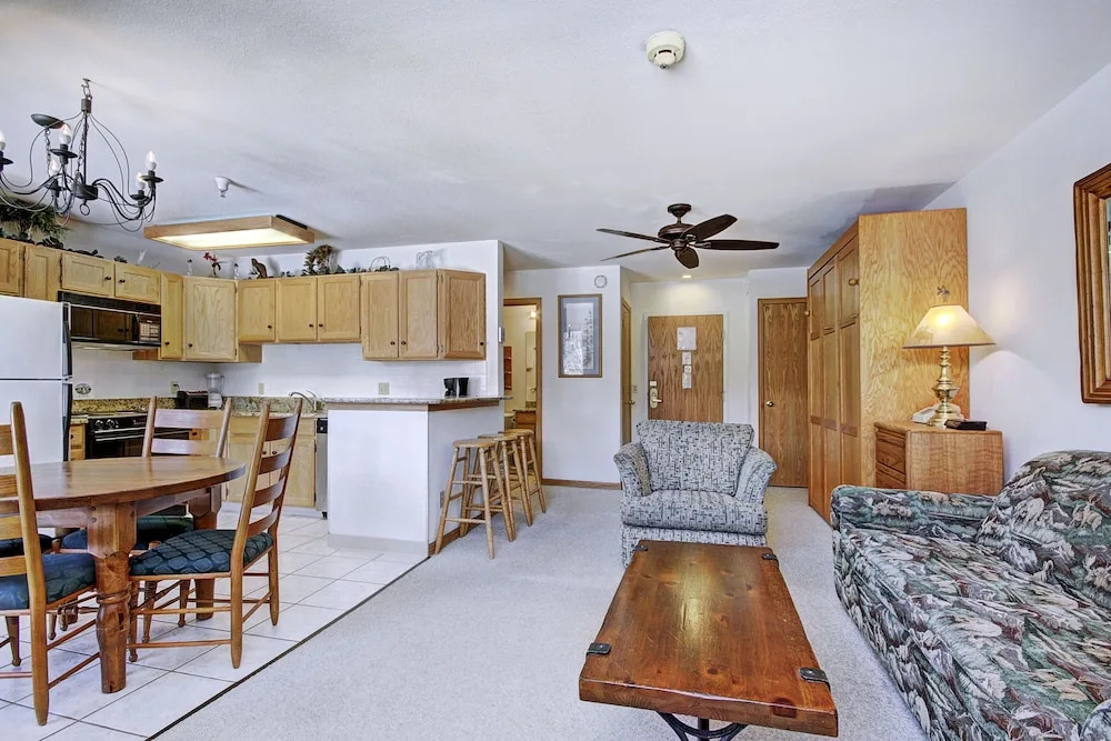 Relaxed Studio Seconds to Historic Main Street - Sleeps 4 Condo by RedAwning