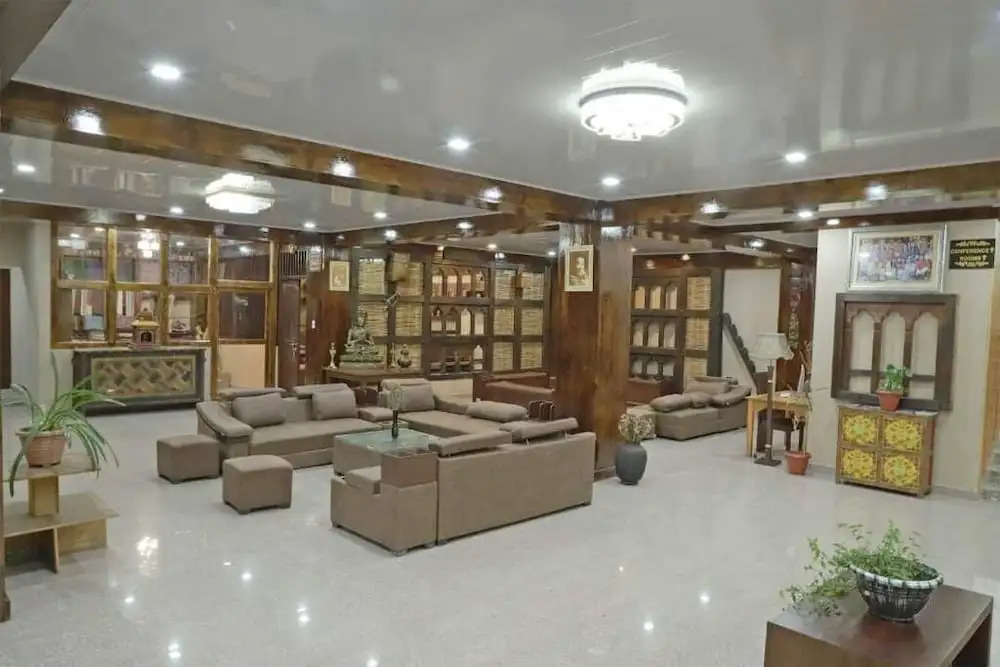Gawaling Hotel