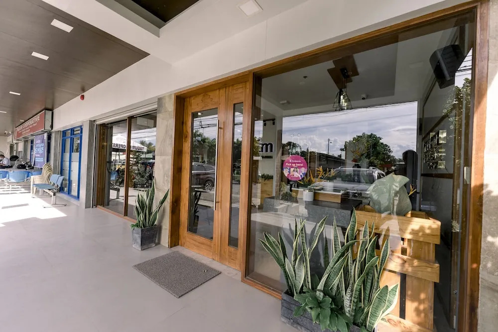 Madonna Hometel and Suites New Pandan