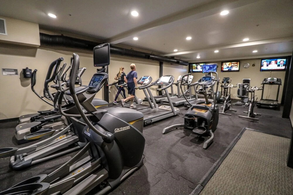 Bridges Townhome 11 Pet-Friendly Deluxe Townhome with Private Hot Tub and Stones throw to slopes by RedAwning