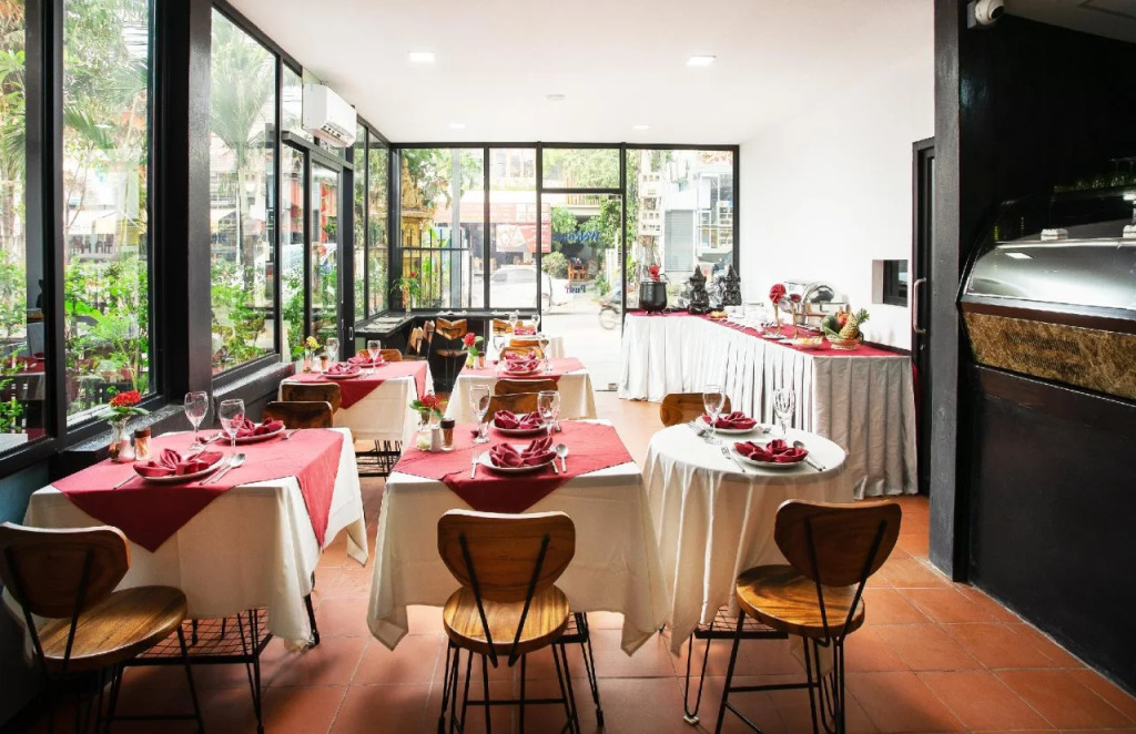 Hotel De La Chheng