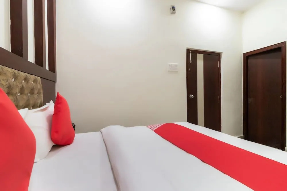 OYO 48380 Hotel Satkar