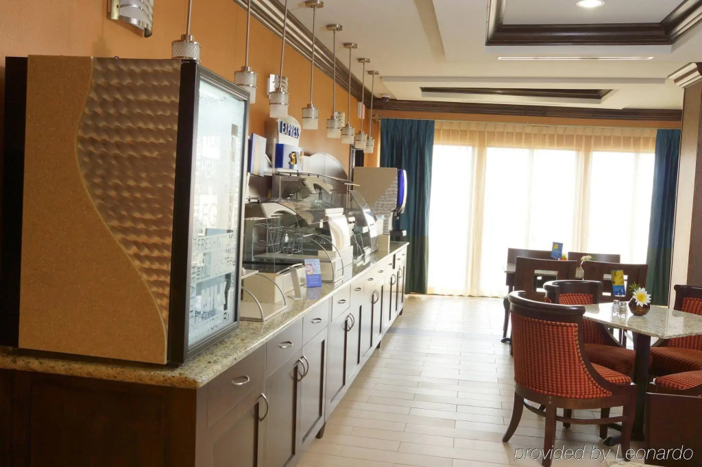 Holiday Inn Express & Suites San Antonio Frost Bank Center by IHG