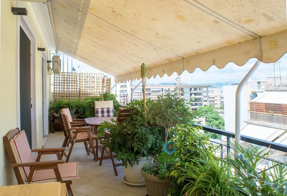 Aphrodite 6th flr apt 5 from metro