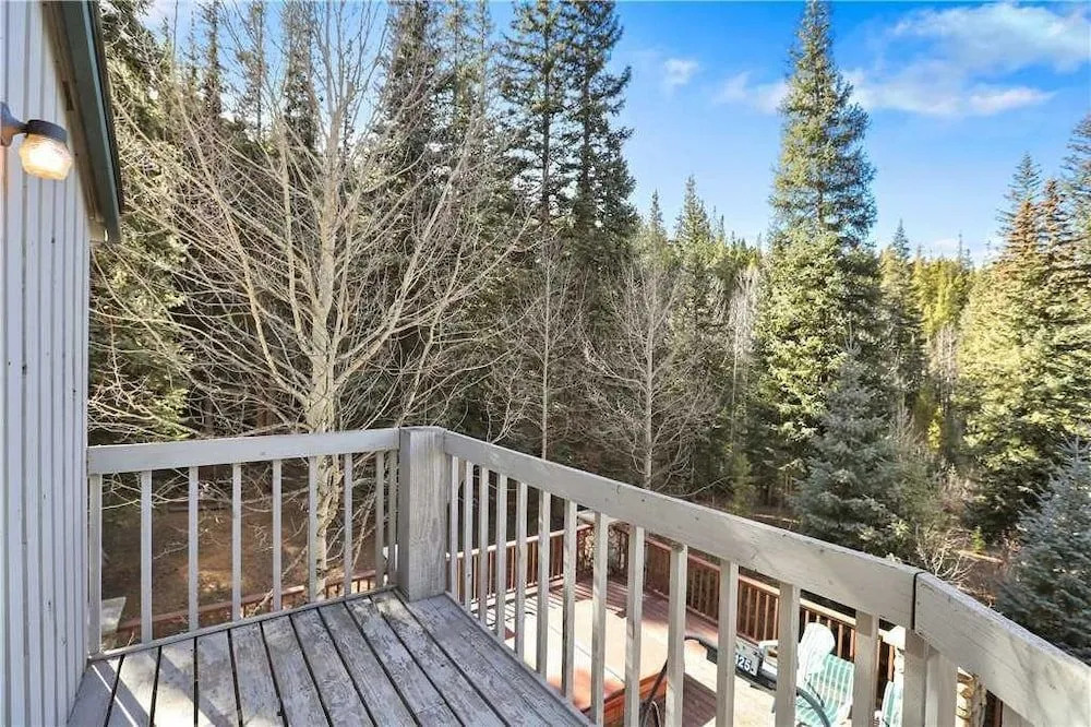 Hideaway Cabin House