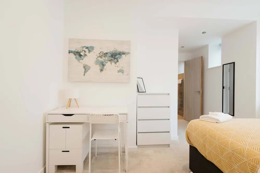 Central Leeds 1-bed Apartment Near Train Station