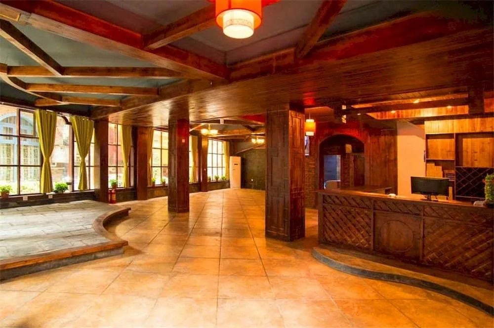 Golden Phoenix Hotel