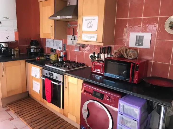 Private King En-Suite bedroom close to MediaCityUK/Old Trafford