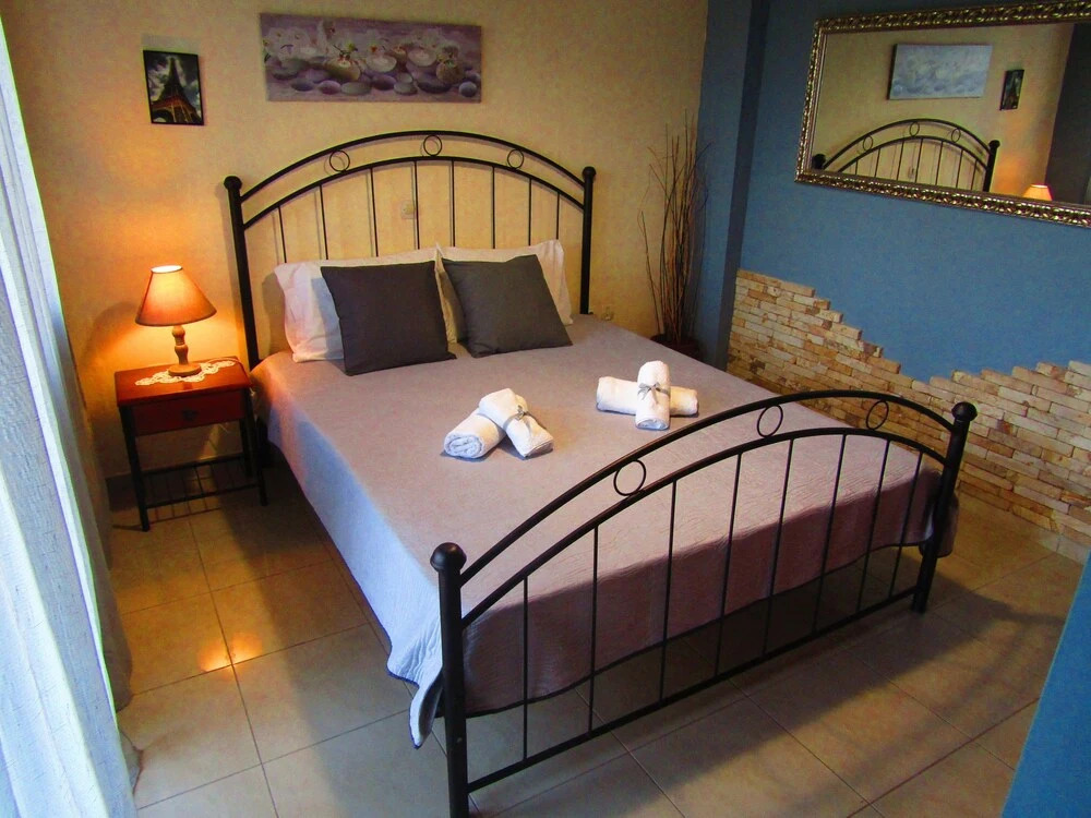 Aristos Apartments & Suites