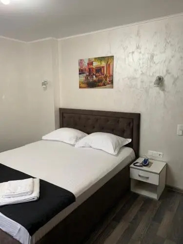 HOTEL ADRIANO
