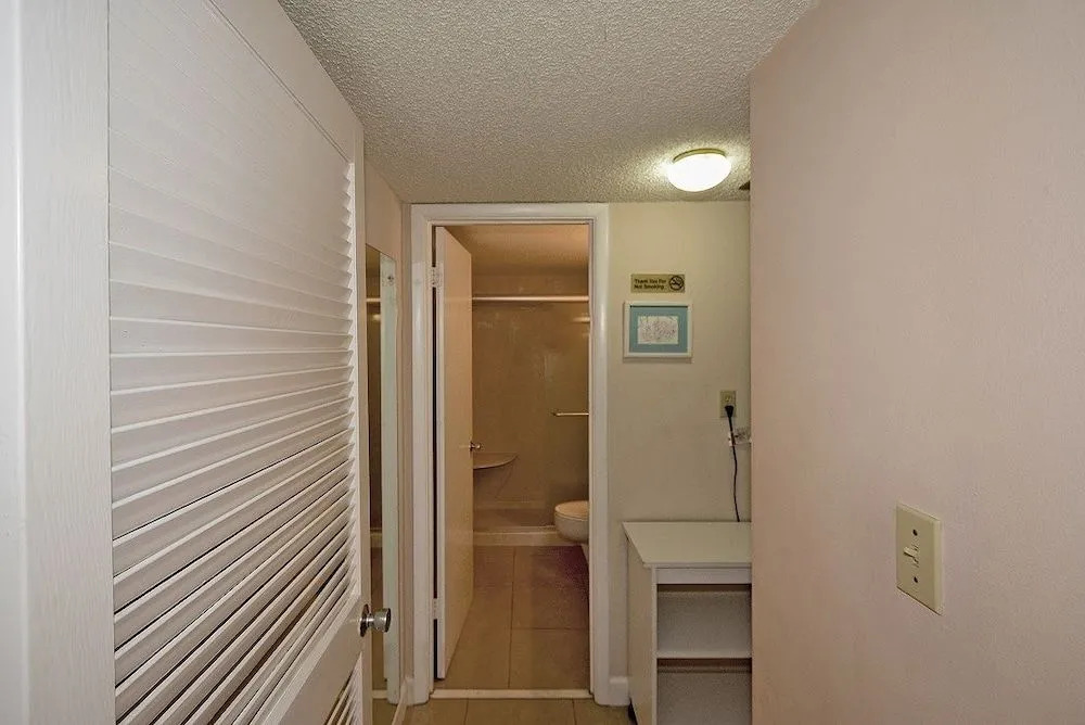Shoreline 3036 Condo by RedAwning