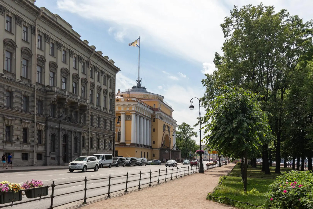 Город Рек на набережной Адмиралтейская 10