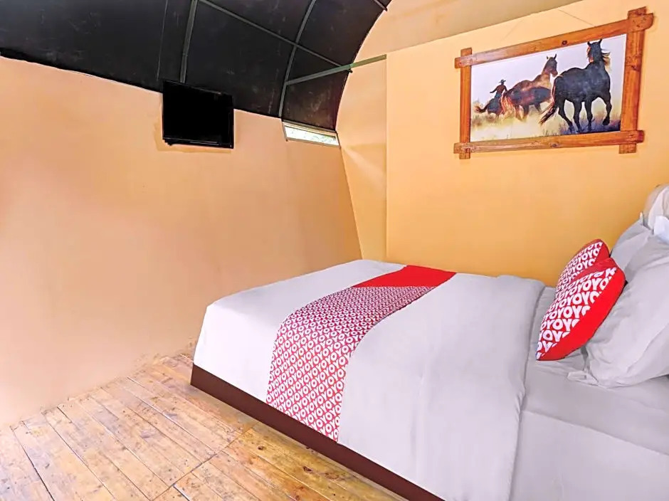 OYO 90474 Caravan Camp