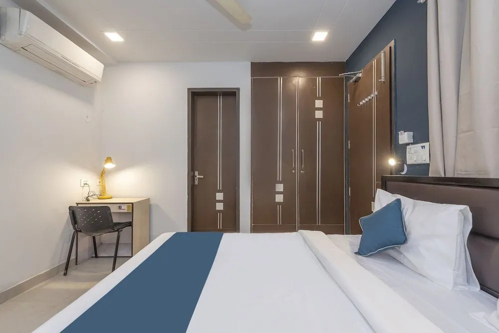 SilverKey Executive Stays 45988 Pooth Kalan