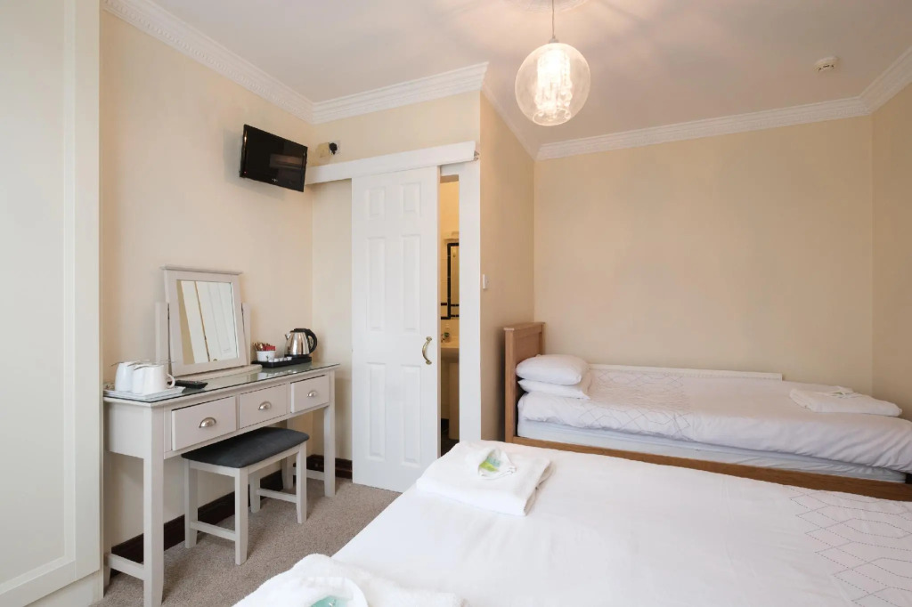 Four Seasons B&B