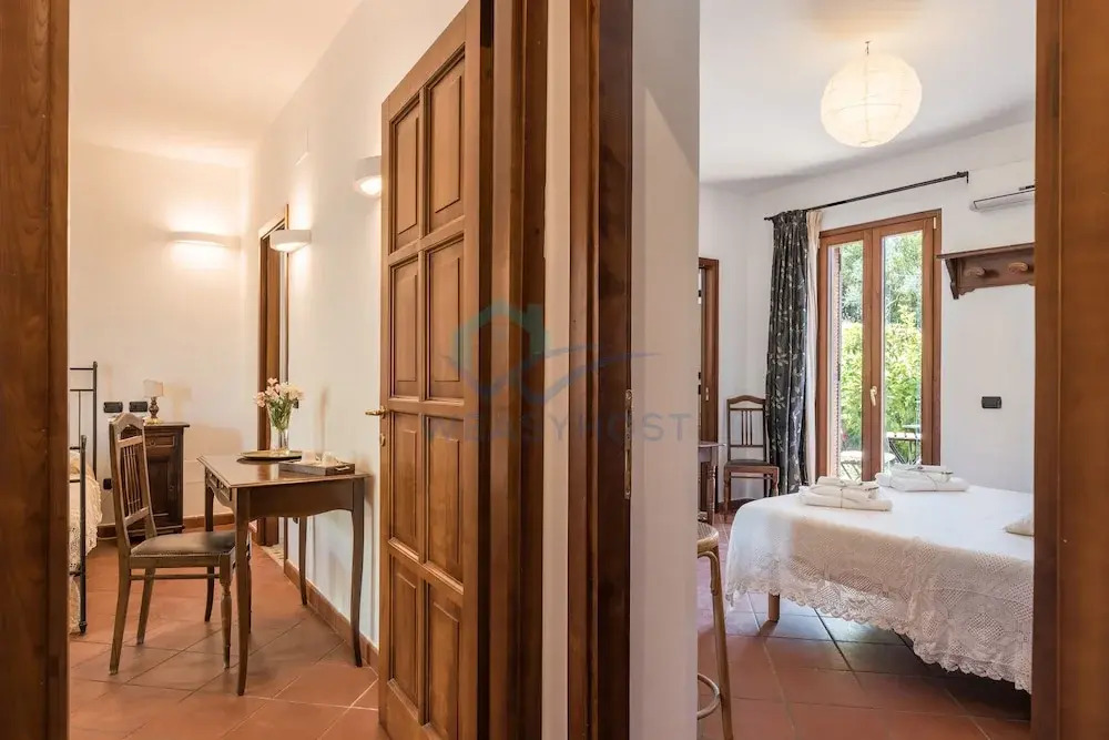 New Refined Villa Rayskaya In Monte Compatri