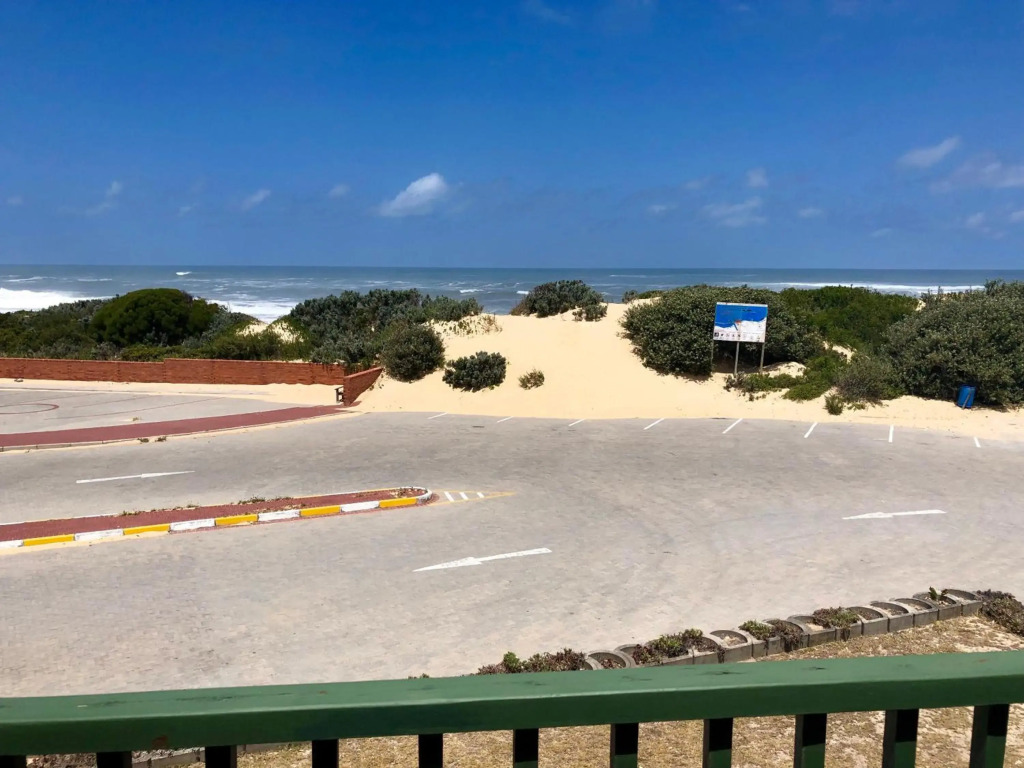 8 Settler Sands Beachfront Accommodation Sea View