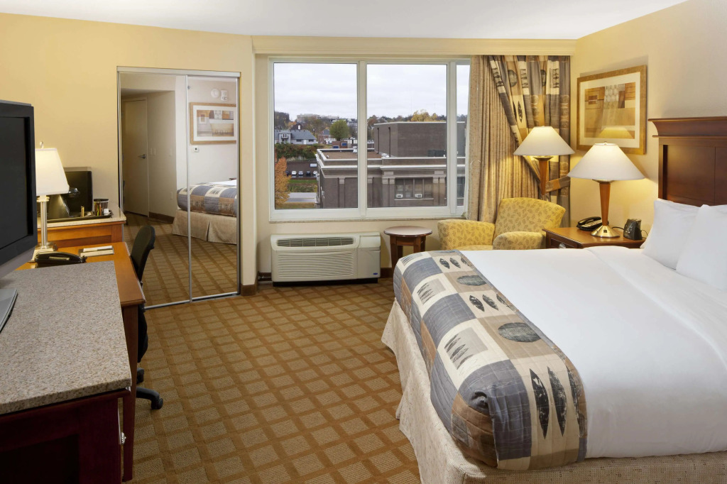 DoubleTree by Hilton Jefferson City