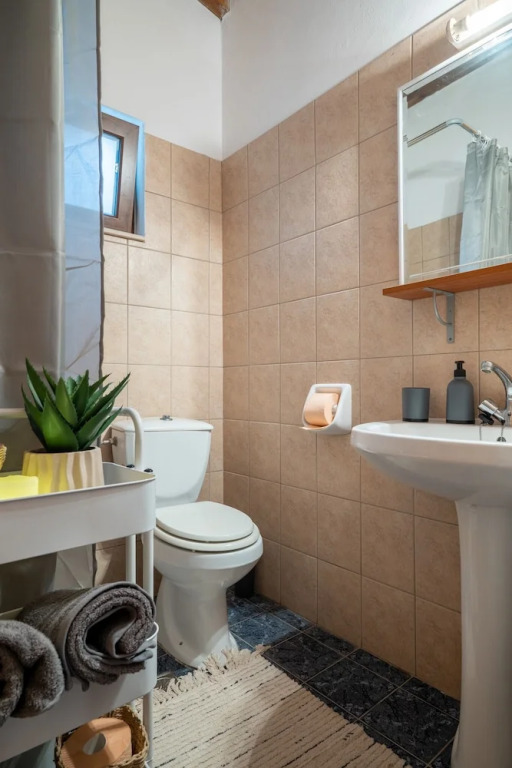 Walnut tree Villa Ano Archanes-10km from Heraklion