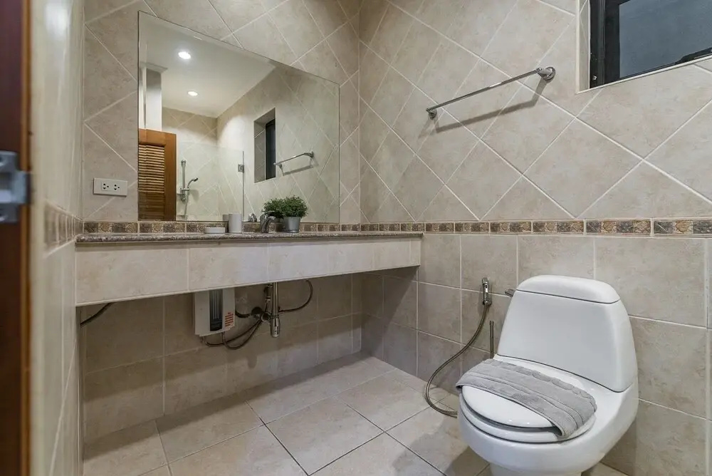AnB poolvilla 2BR with private beach in pratamnak