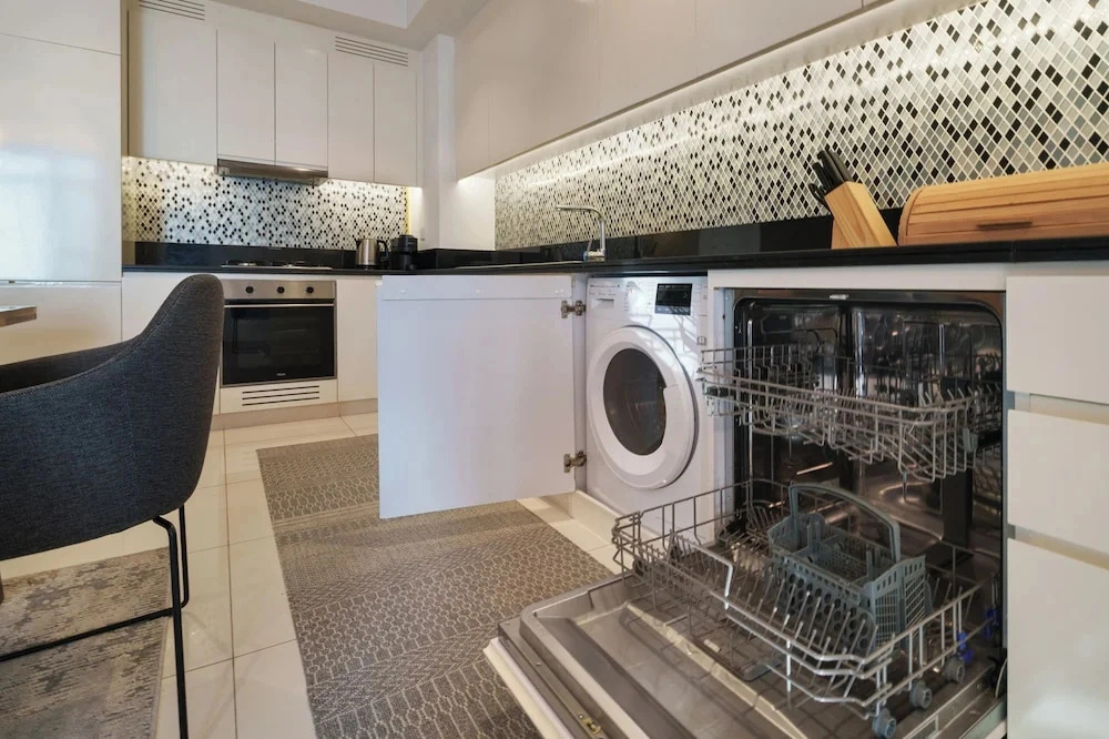 Chic 2BR in Paramount Midtown