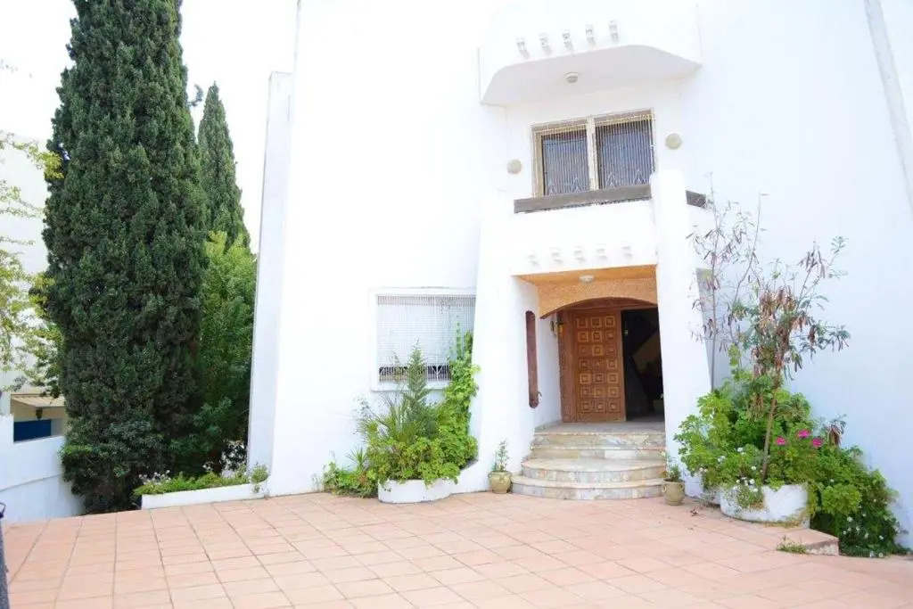 Villa With 5 Bedrooms in Gammarth Supérieur, With Private Pool, Enclosed Garden and Wifi - 400 m From the Beach
