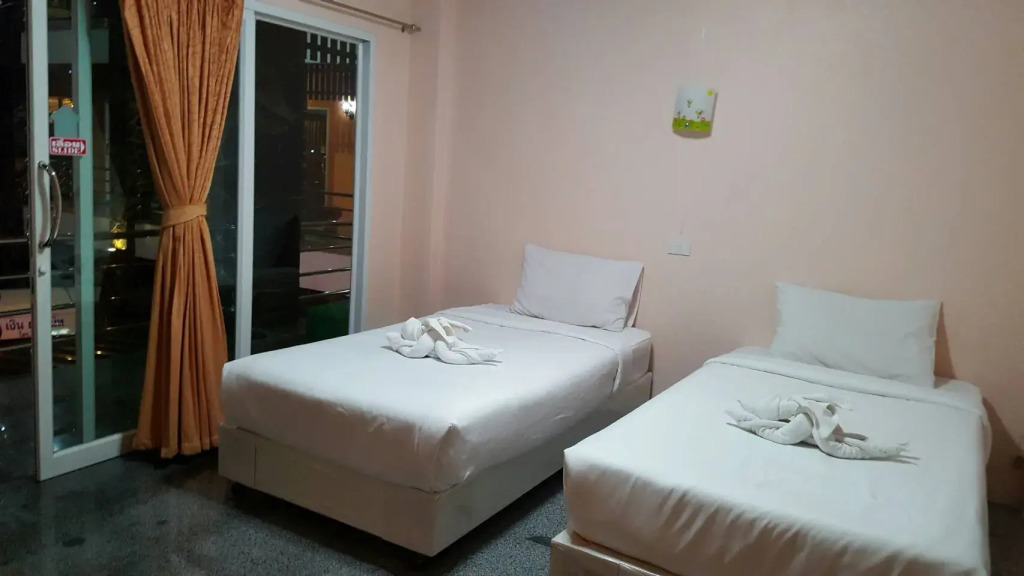 B and B Hotel