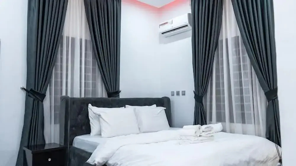 Ovena Luxury Hotel