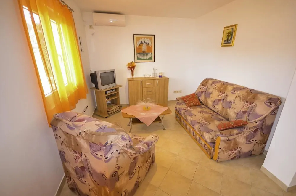 Apartments Iva