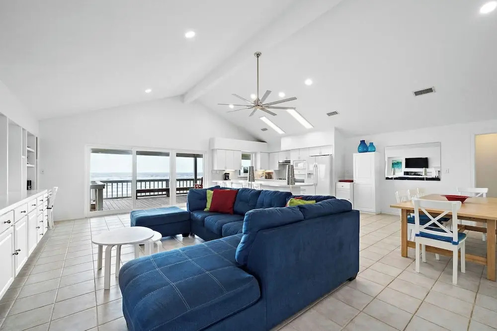 The Beach House by Ryson Vacation Rentals