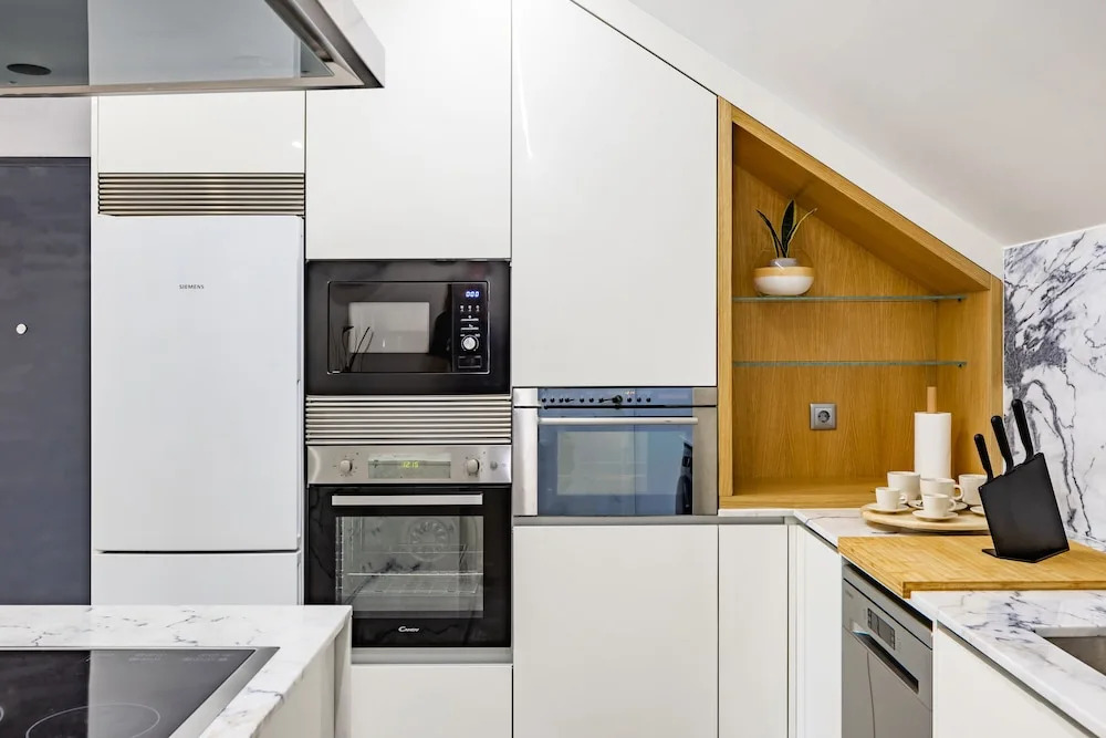 Porto City Holidays by Douro River