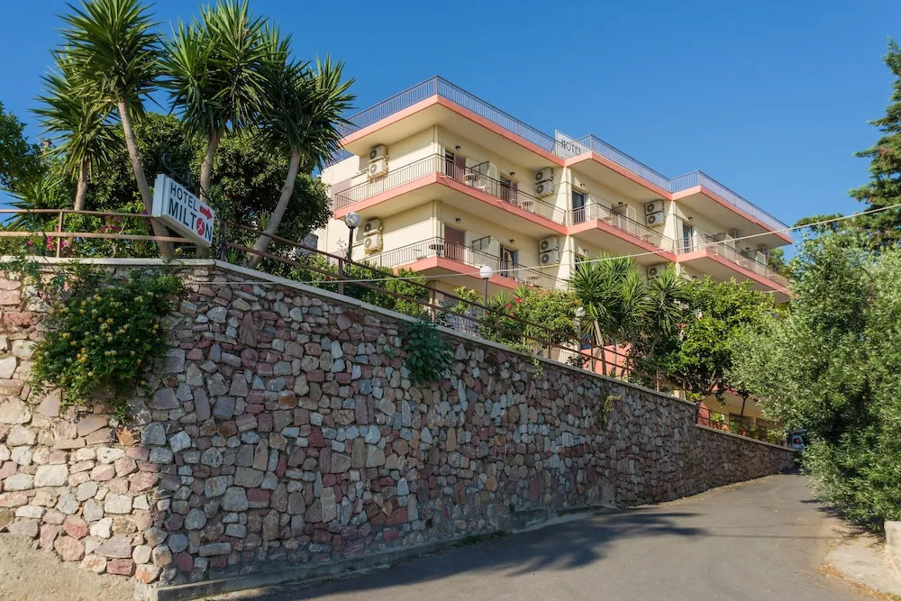 Hotel Milton