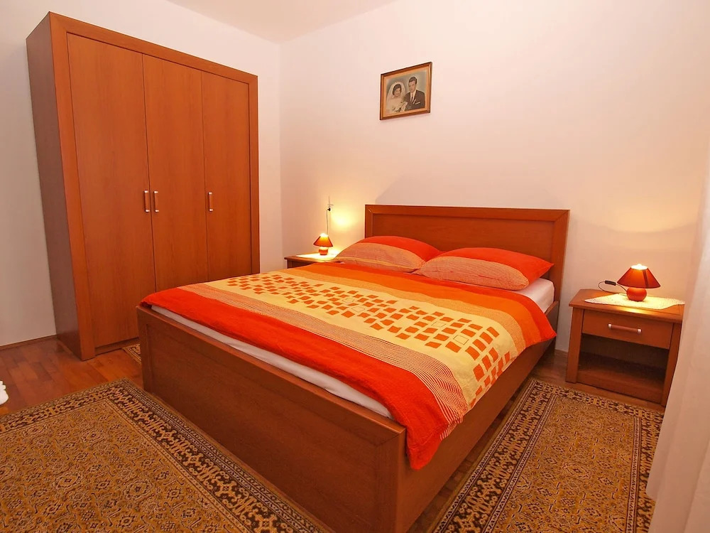 Apartment 359
