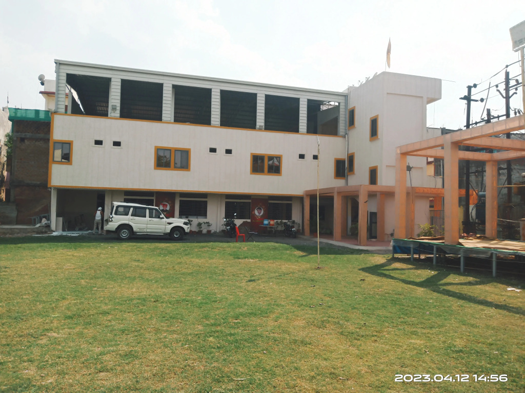 The Lalit Hotel And Restaurant