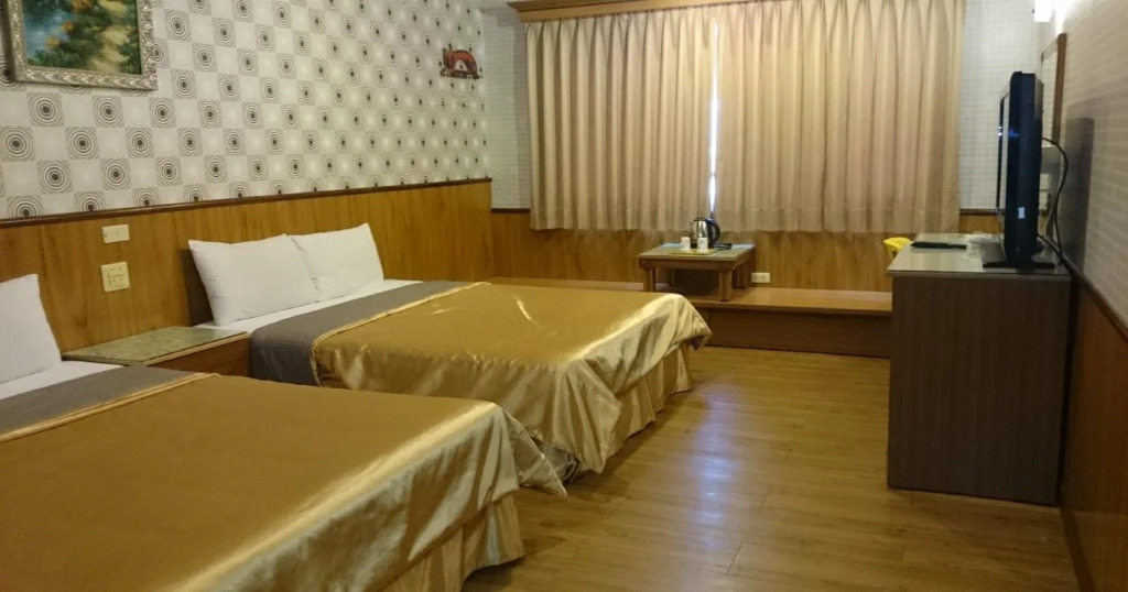 Yoyo Hotel