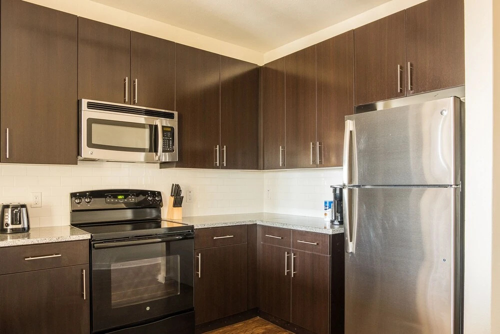 SoHo 1 BR with Balcony by Frontdesk