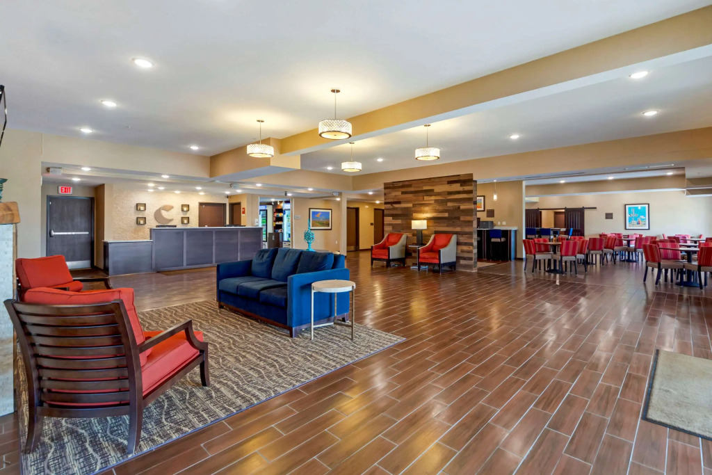 Comfort Suites