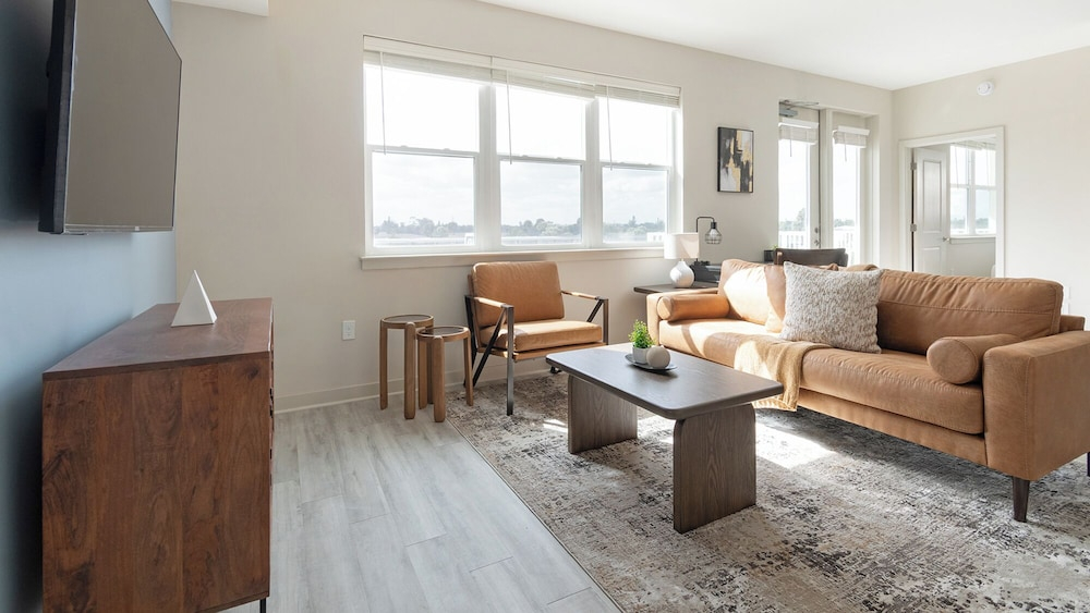 Landing Furnished Apartments - Daytona Beach