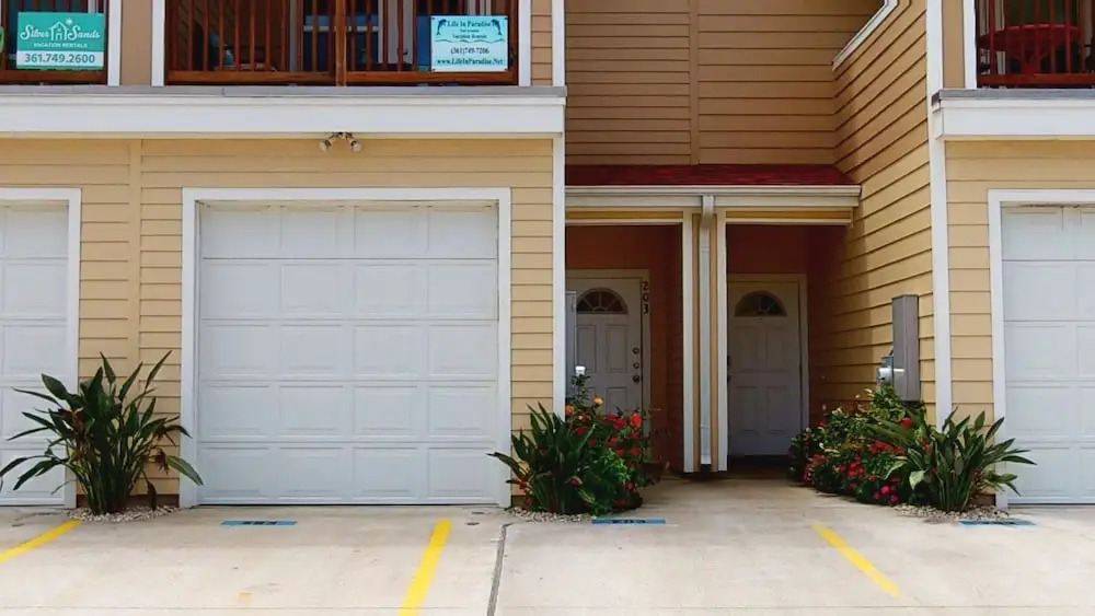 The Chic 3 Bedroom Townhouse