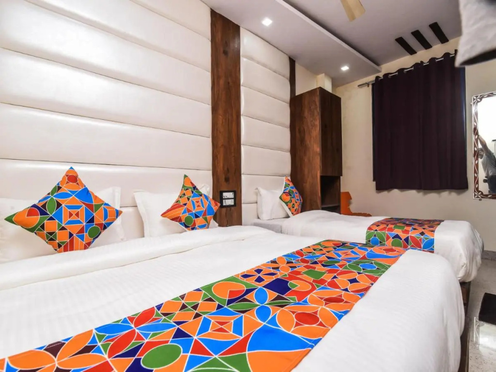 Hotel Dollar Inn
