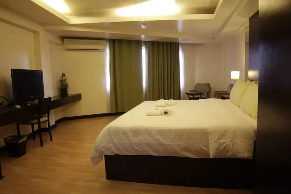 Starview Plaza Hotel