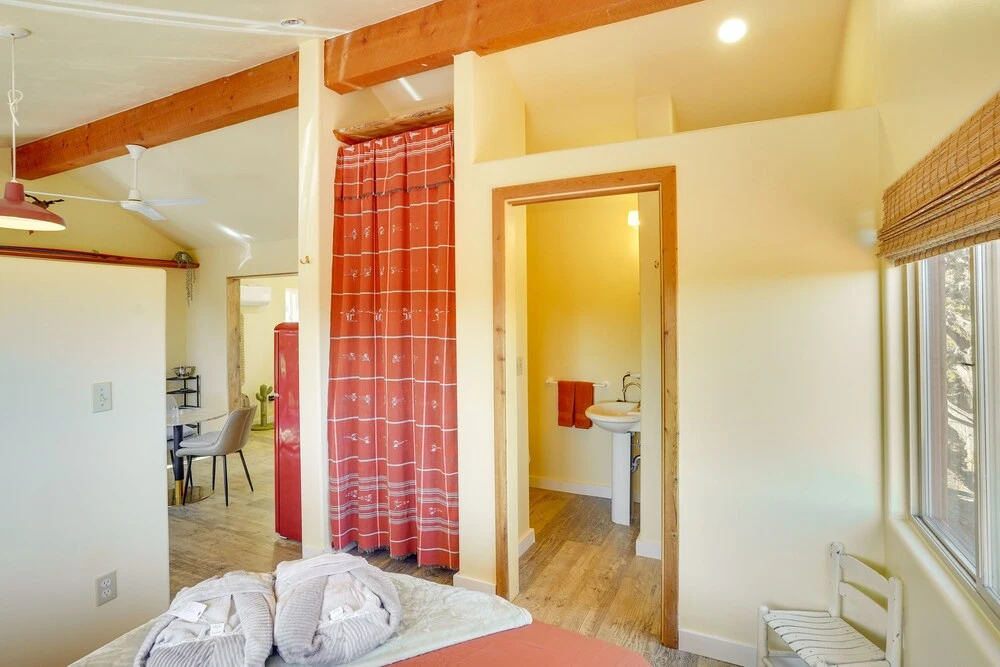 Kanab Studio Escape: Stargaze, Hike, Relax!